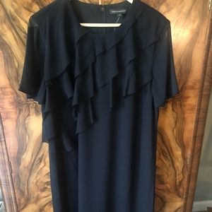 BANANA REPUBLIC sheath w ruffles